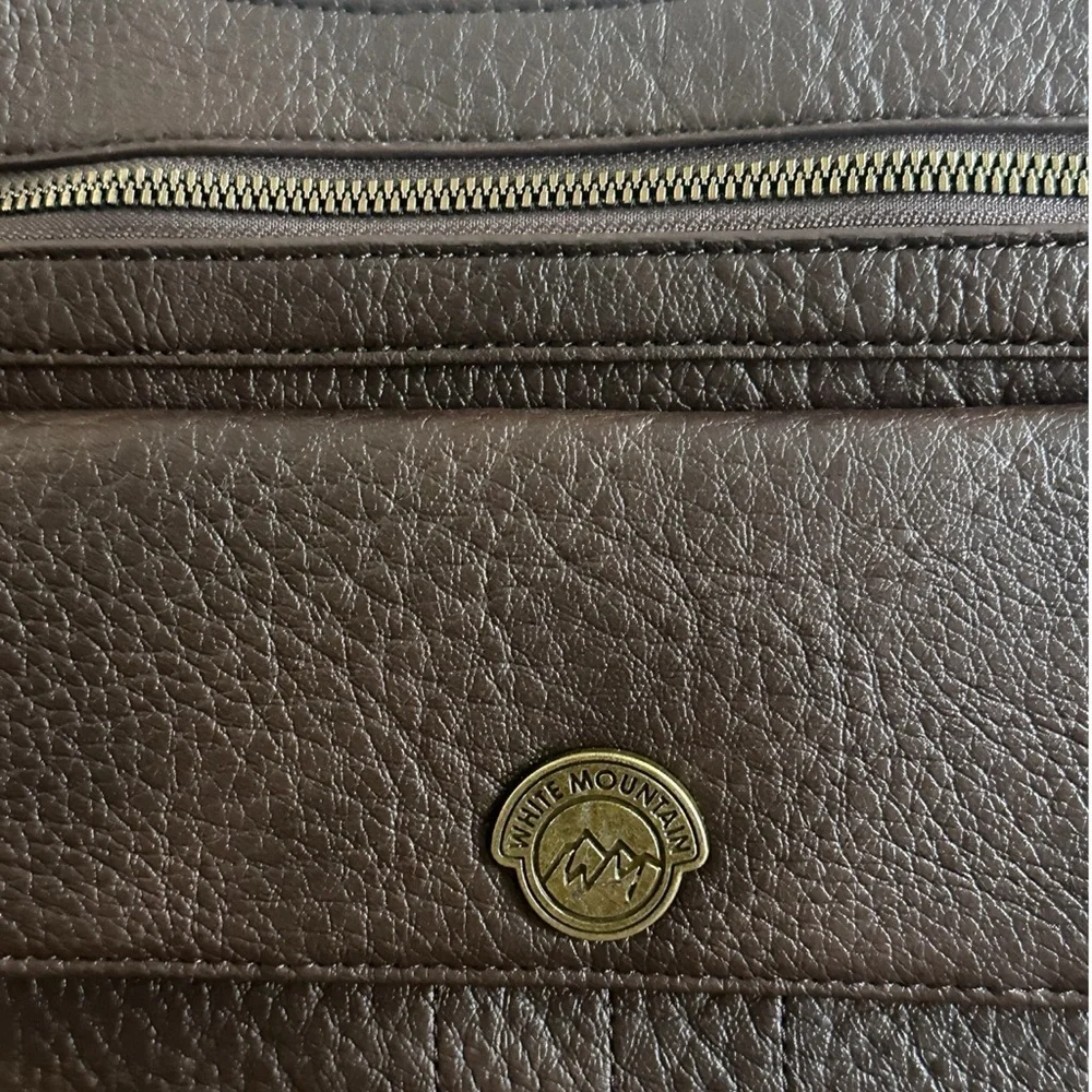 White Mountain shoulder Bag Brown NWT